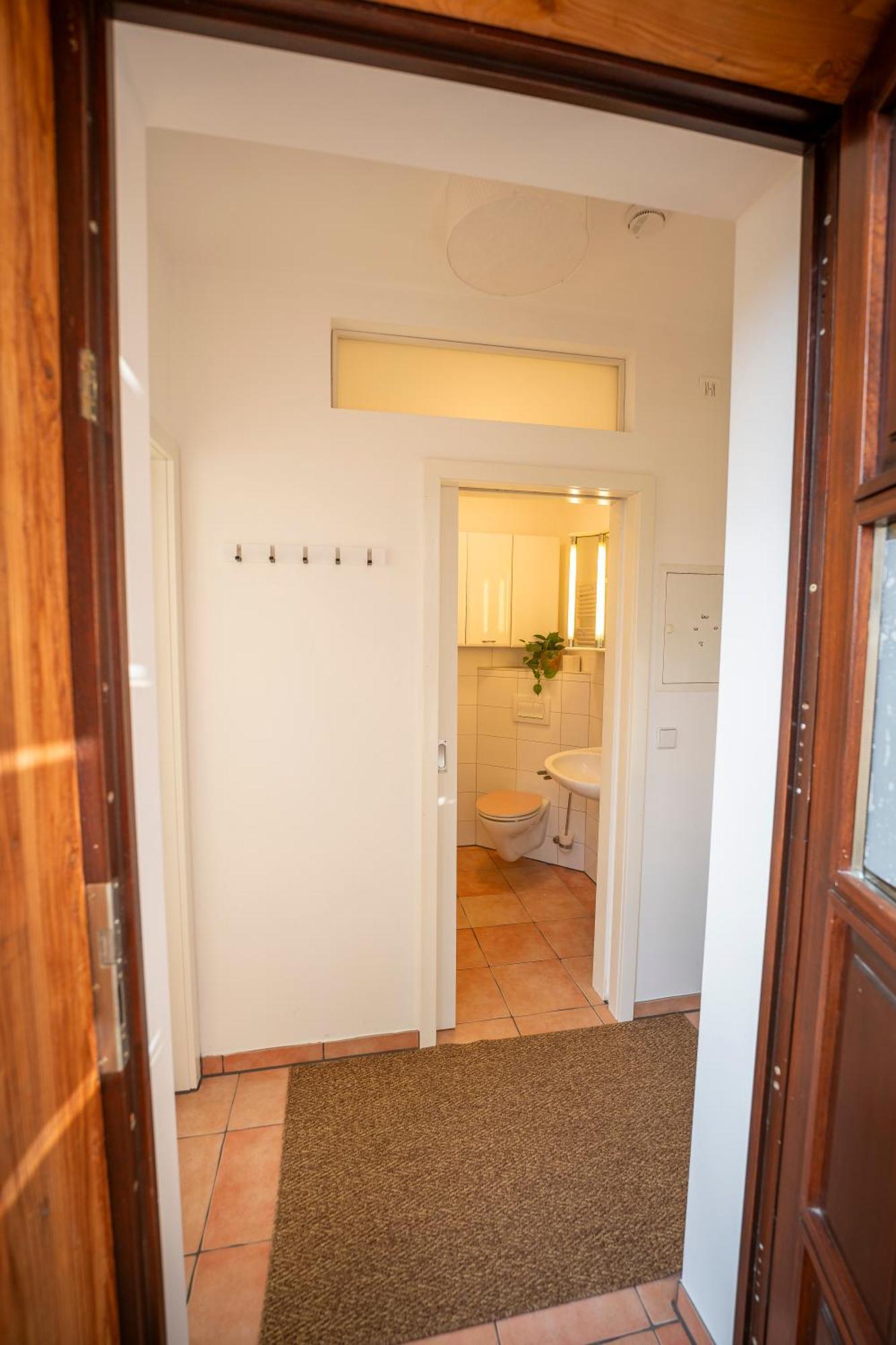 Апартаменты Haus Unterm Mammutbaum - Elberadweg Магдебург Экстерьер фото